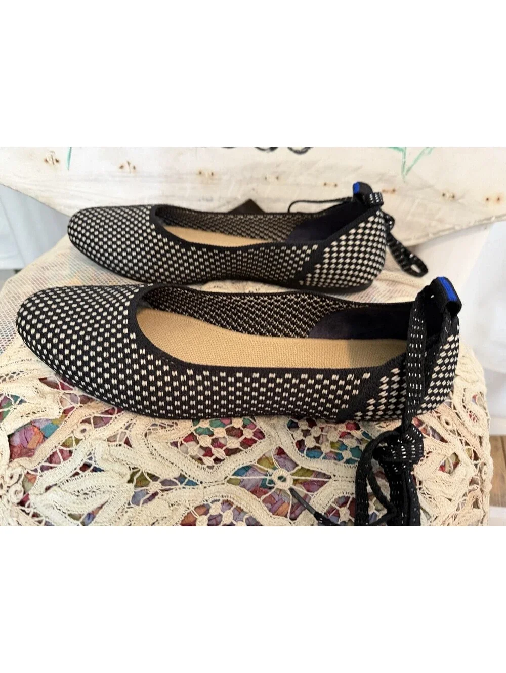 Rothy’s The Square Wrap Noir Women’s Size 10 Black/Ivory 102-009-Fun Ankle Laces